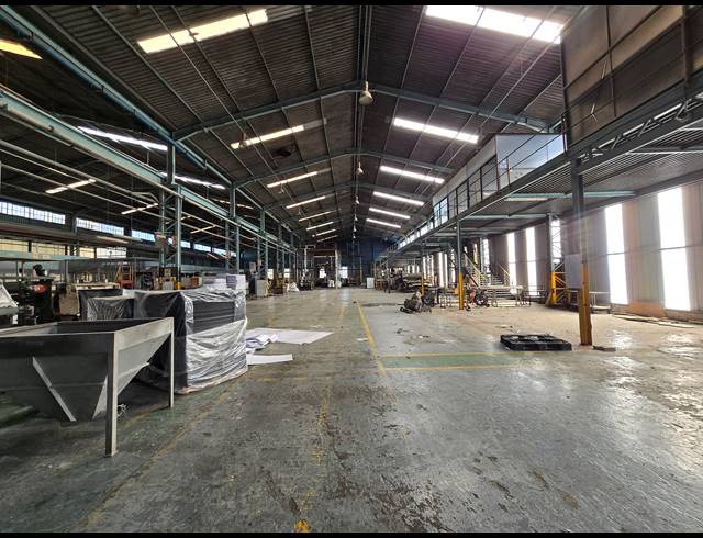 9,058M² FACTORY FOR SALE IN TUNNEY